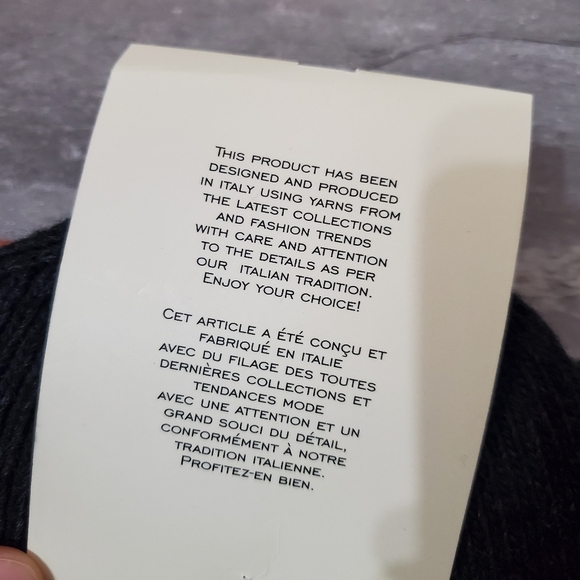 NWT Stil Estro Knit Hat and Gloves Set. Dark Grey. Rhinestones. Made In Italy. - Picture 6 of 9